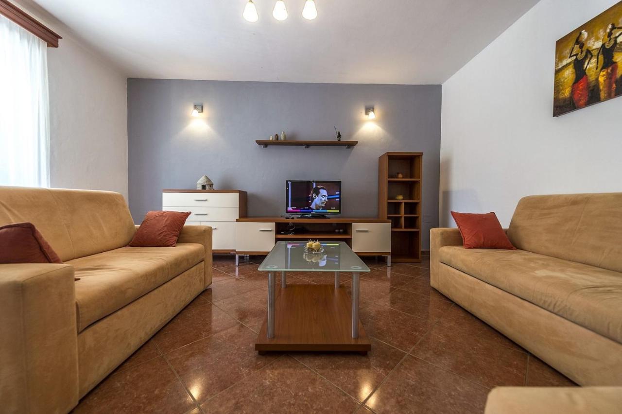Spacious Three-Bedroom Villa Balun With Pool Poreč Buitenkant foto
