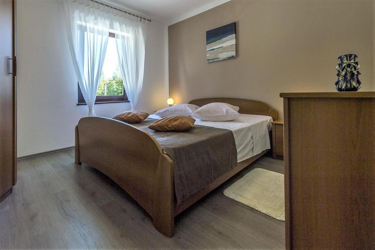 Spacious Three-Bedroom Villa Balun With Pool Poreč Buitenkant foto